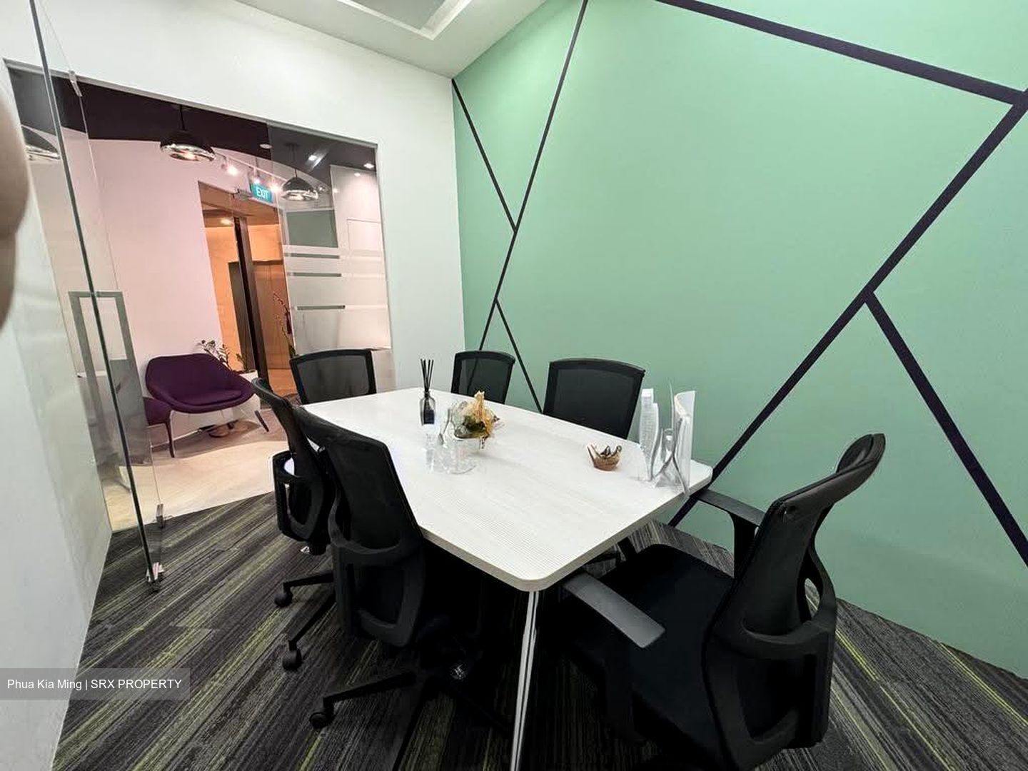 PLUS (D1), Office #611816631